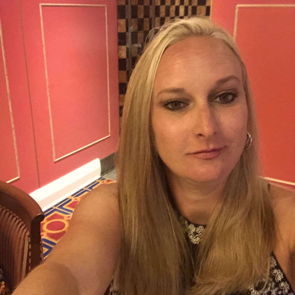 Meet your Posher, Crystal